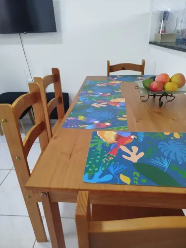 Mesa de madeira pinus 6 cadeiras 