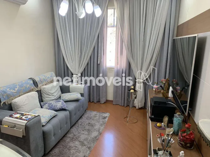 Apartamento de 2 quartos disponível para a venda no Quebra-Coco!