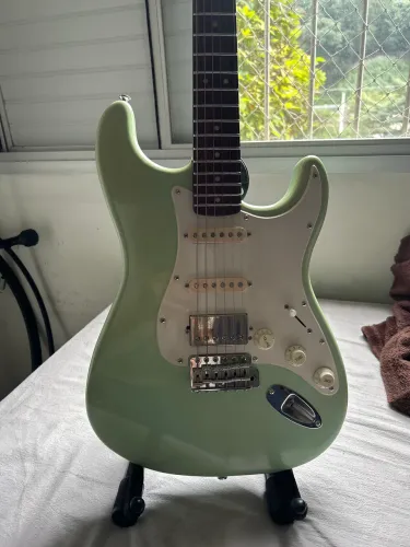 Squier Bullet Stratocaster HSS Custom | Gotoh + Customy Pickups (Asato/V60)