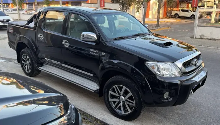 Toyota Hilux CD SRV D4-d 4X4 3.0 TDI Diesel AUT 2010