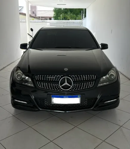 Mercedes-Benz C-180 CGI Classic 1.8 16V 156cv Aut. 2012