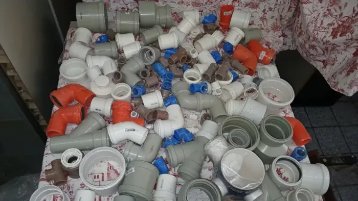 Lote com 130 Conexões Hidráulicas PVC Variadas R$1 cada