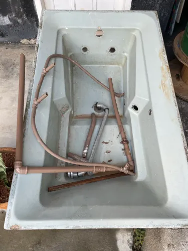 Banheiro fibra usada com detalhes 1.50x90x50