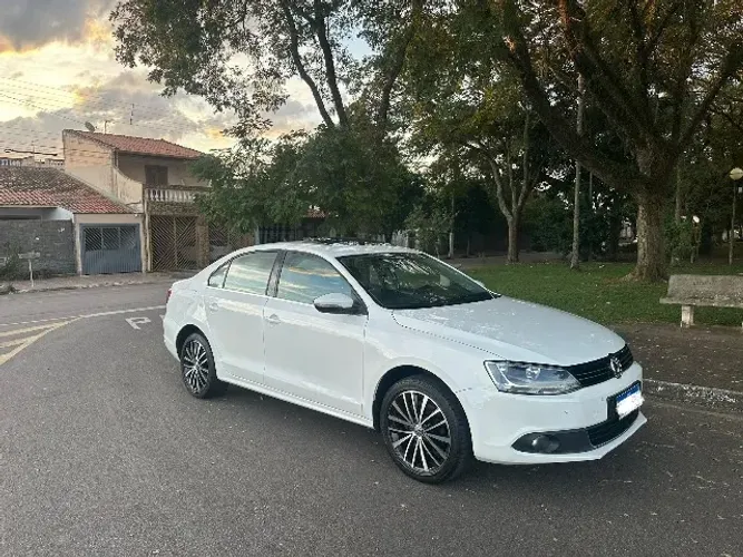 Volkswagen Jetta Highline 2.0 TSI 16V 4P Tiptronic 2013