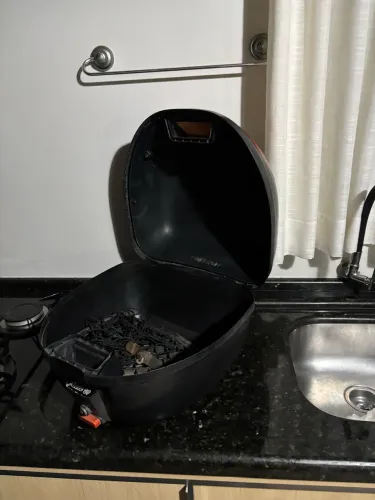 BAÚ/BAULETO DE MOTO - PARA REPARO OU USO