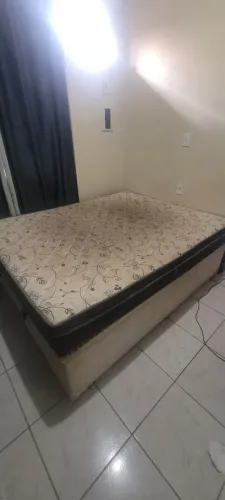 Cama queen com box baú e cabeceira