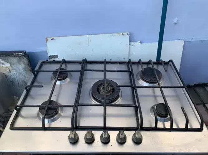 Cooktop 5 Bocas Inox com Queimador Tripla Chama - Funcionando