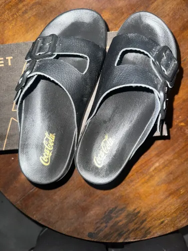Chinela modelo birken , modelo zero nunca usada antes , acompanha caixa