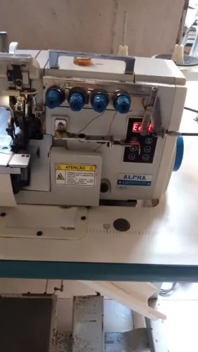 Máquina overloque industrial Directv drive Alpha class 
