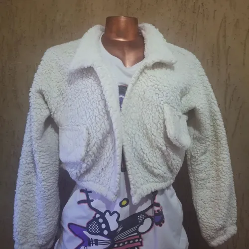 Jaqueta casaco peluciada branco tm P/M