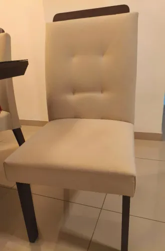 Mesa da sala de estar (6 lugares).