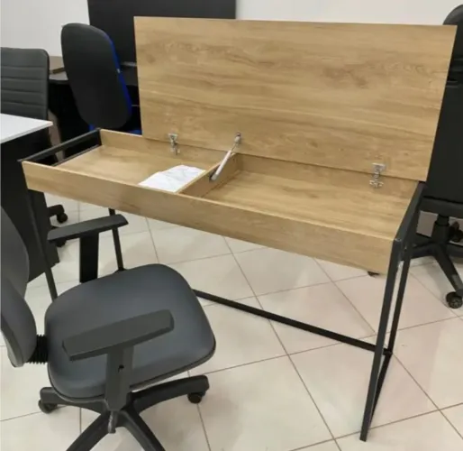 Mesa de Escritório