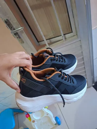 Vendo tênis