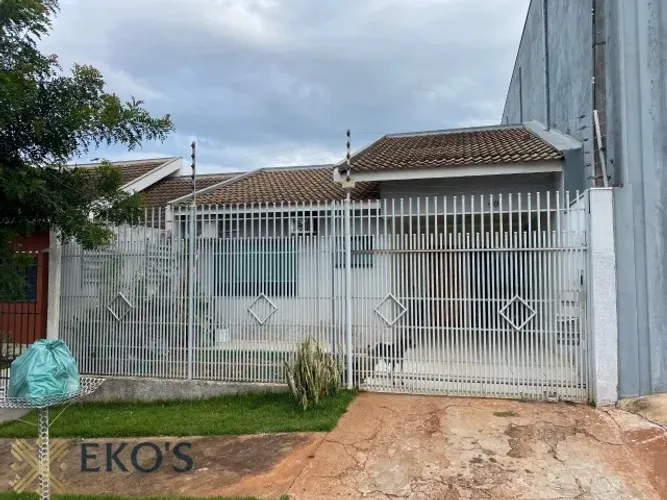 Casa à venda em Jardim Everest - Maringá - PR