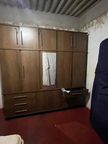 Vende-se guarda roupa