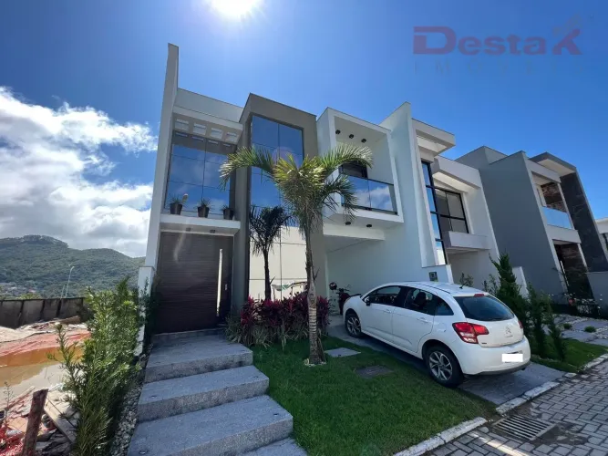 Casa no Bairro Deltaville - Biguaçu