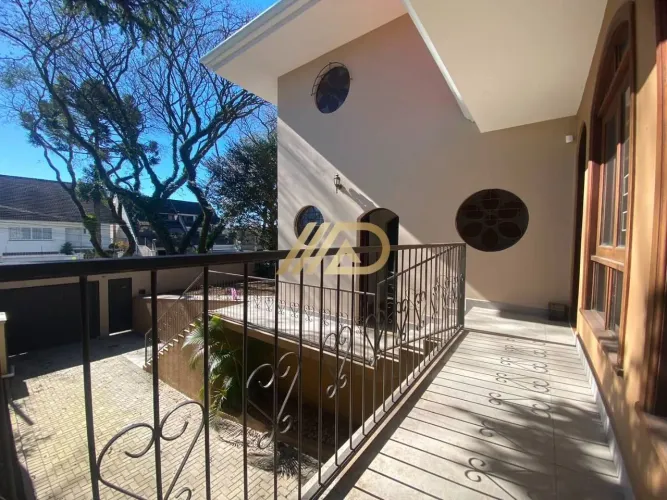 Casa com 4 dormitórios para alugar, 306 m² por R$ 9.800,00/mês - Guabirotuba - Curitiba/PR