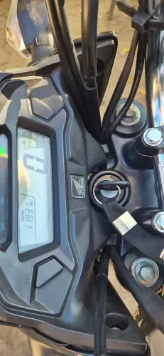 Vendo moto nova.