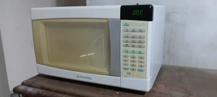 Microondas eletrolux 31 litros