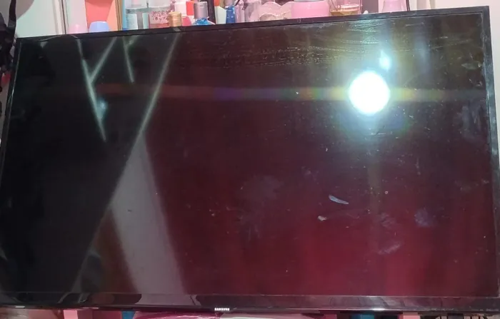 Tv Samsung 40" com defeito de imagem 