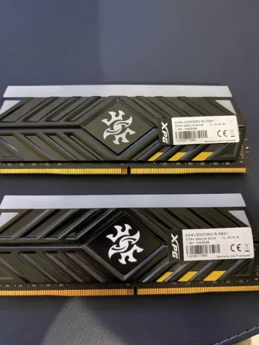 Módulo de Memória SPECTRIX D41 DDR4 RGB