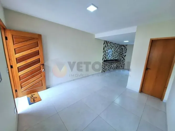 CASA COM 2 SUÍTES