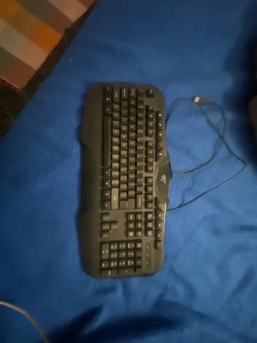 Teclado gamer em ótimo estado