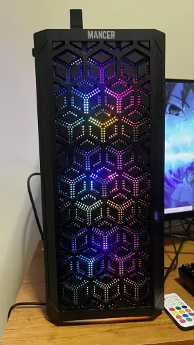Vendo pc gamer completo monitor e perifericos roda bem todos os jogos