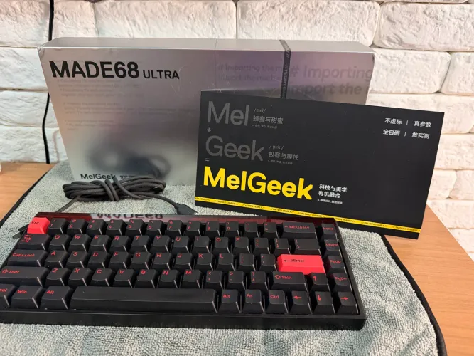 Teclado MelGeek Magnético / Made68 Ultra