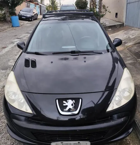 Peugeot 207 XR 1.4 Flex 8V 5P 2011