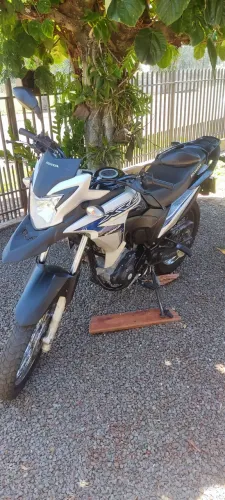 Vendo moto XRE190
