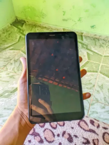 TABLET COM DISPLAY QUEIMADO PARA RETIRADA DE PEÇAS