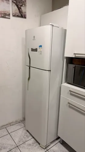 Geladeira com defeito