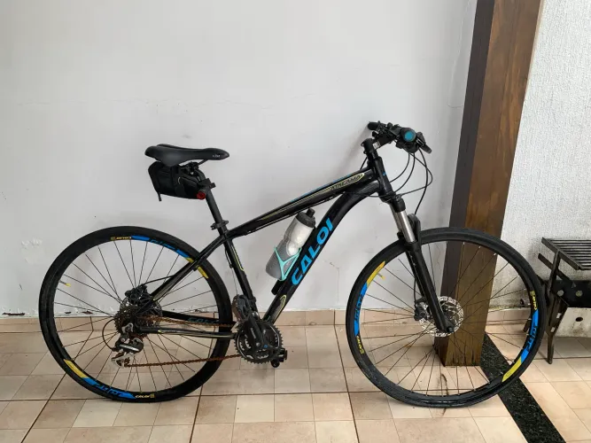 Bicicleta Caloi Atacama Aro 29 - Quadro 19 - Shimano - Com Acessórios