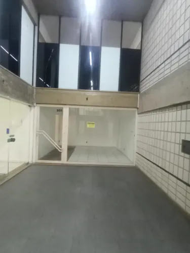 ALUGA / BARRO PRETO / LOJA 96 M² - EDIFÍCIO MONDRIAN!!