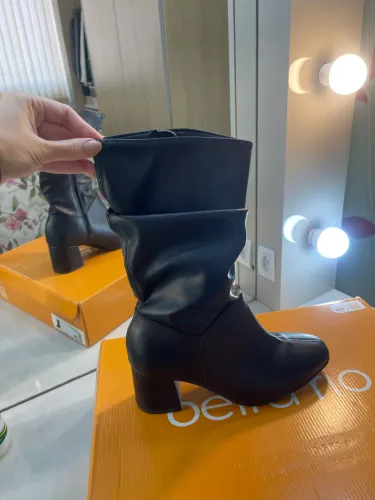 Bota Beira Rio cano médio preta, TAM 36