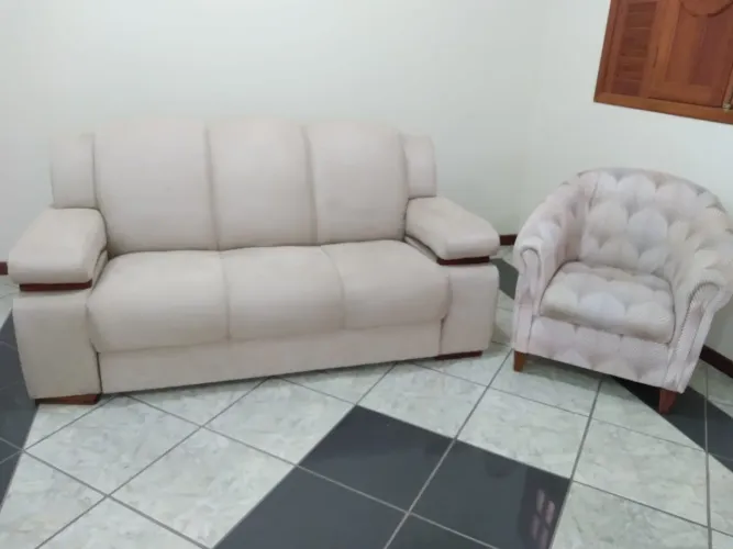 Sofá 3 lugares + poltrona 