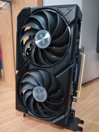 Placa de Vídeo Rx 9060 Xt 16gb Asus