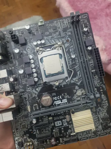 Kit i5 7400 + H110M + Fonte Corsair 550W (Com Defeito) + Placa de Captura