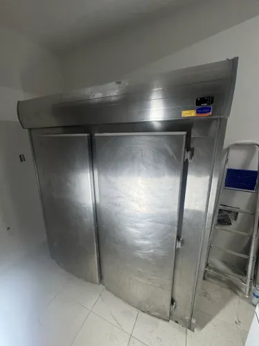 Refrigerador 600kg | Mini Câmara fria refrigerada l