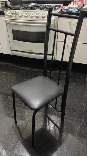 Kit 5 cadeiras aço com estufado preto
