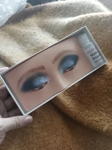 Olho e rosto de treino