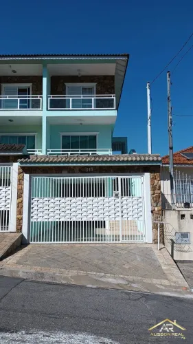 Sobrado à venda 3 Suítes no Jardim Bela Vista, Osasco.