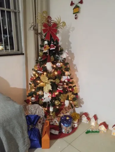 ÁRVORE DE NATAL 1,50 PÉ DE FERRO