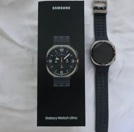 Samsung Galaxy Watch Ultra com nota