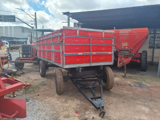 Carreta Agrícola 6 Toneladas Graneleira c/ Freio