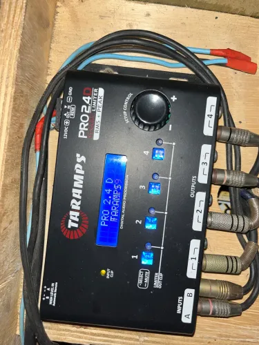 Processador taramps pro2.4 DYNAMIC LIMITER RMS+PEAK (usado apenas 2 meses)