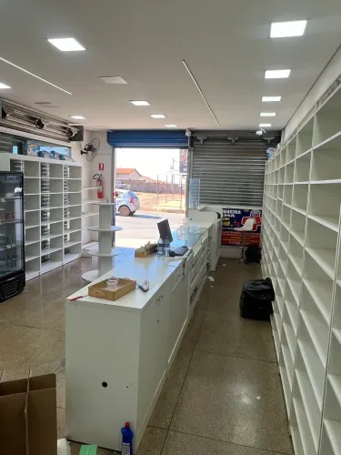 Vendo estrutura de farmácia pronta toda em mdf