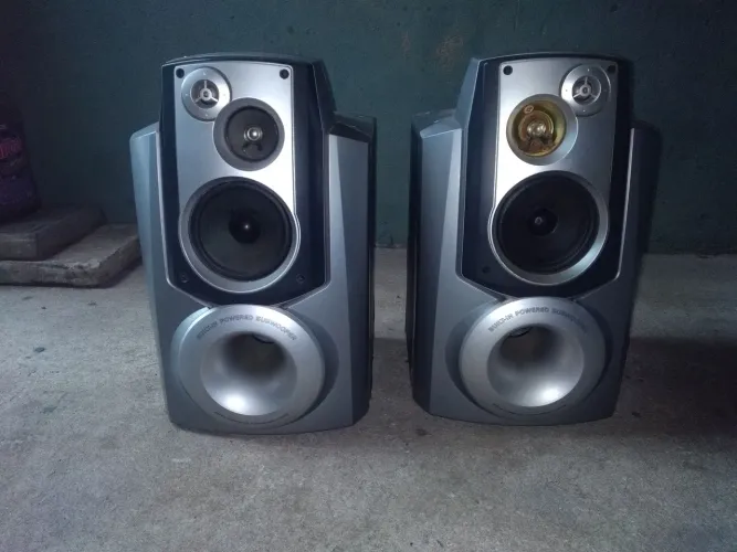 Par caixas Aiwa f959