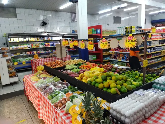 Mercado de esquina com Açougue e padaria em Guarulhos. Ref; 2814